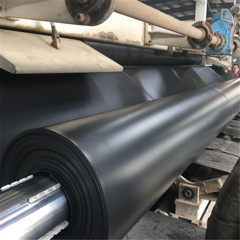 山东恒阳新材料有限公司告诉你油罐使用HDPE防渗土工膜有哪些优点