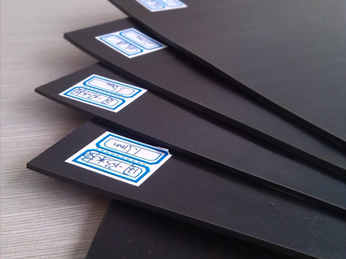 土工膜破损该如何修补